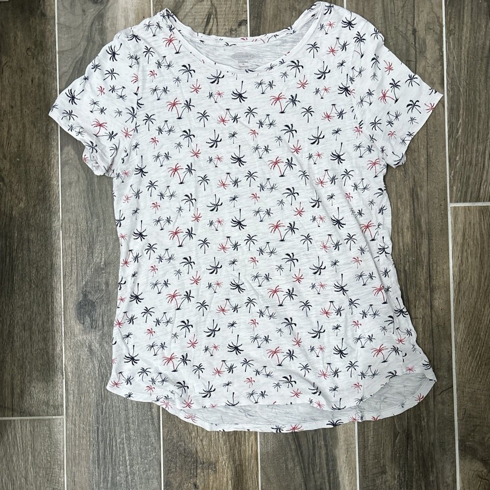 Old Navy palm tree tshirt